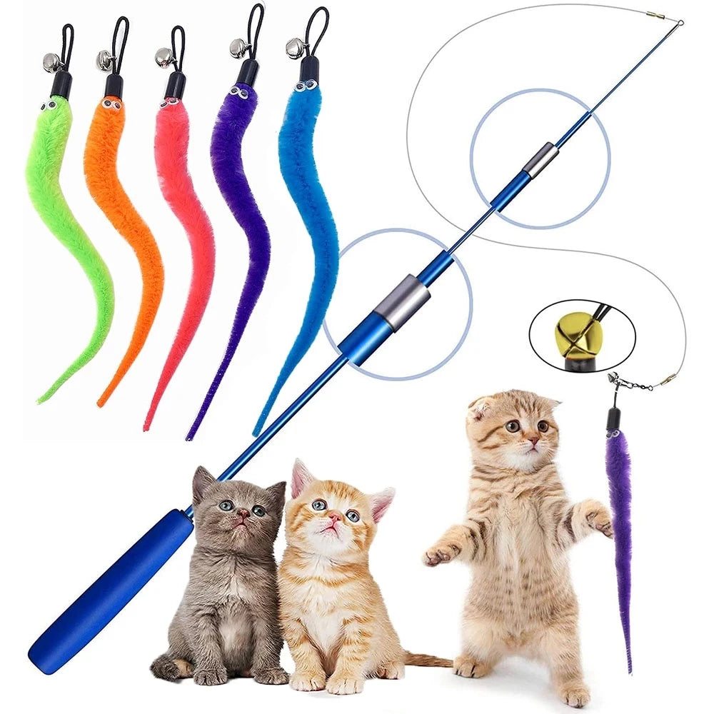 Stimulate your cat’s instincts with this Replacement Cat Toy Feather Wand