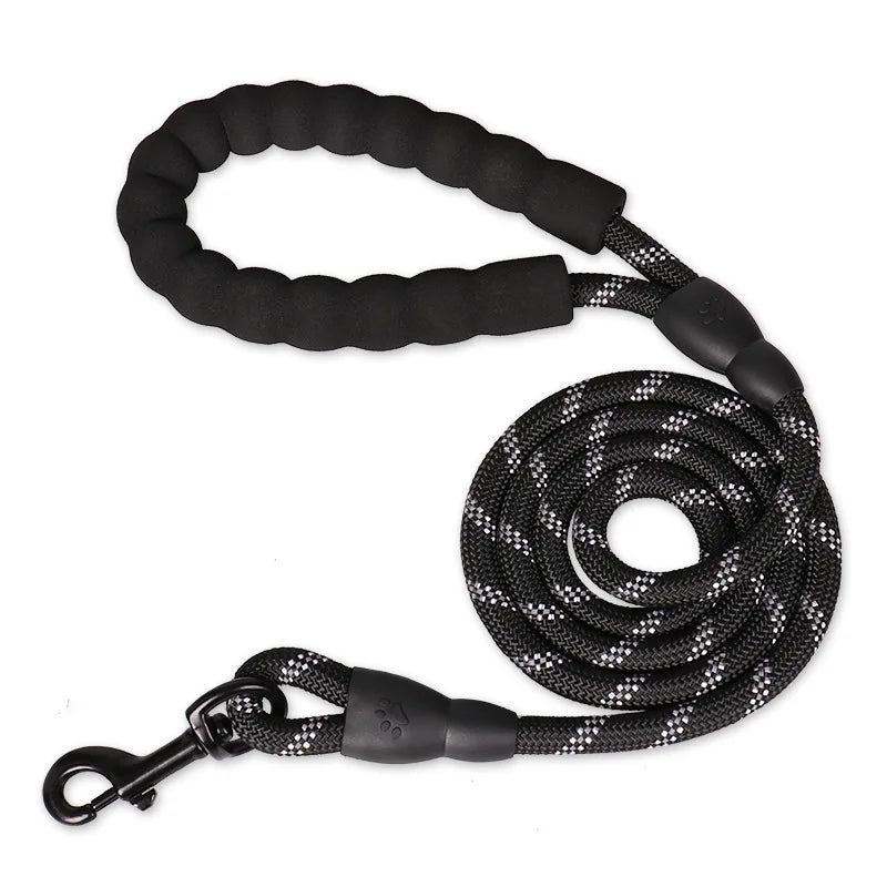 Tangle-free Comfortable Dog Walking Leash for smooth and hassle-free outings